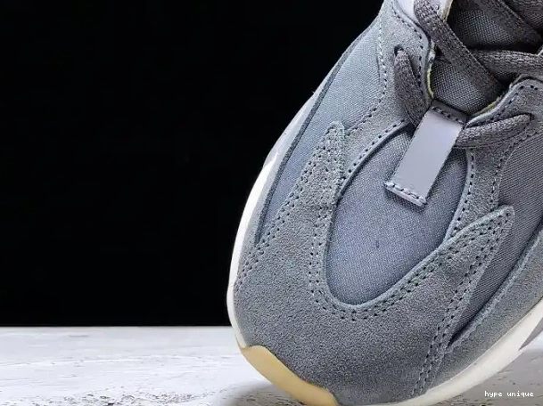 hype v2 'Magnet' Yeezy FV9922 700 Boost Adidas 0325